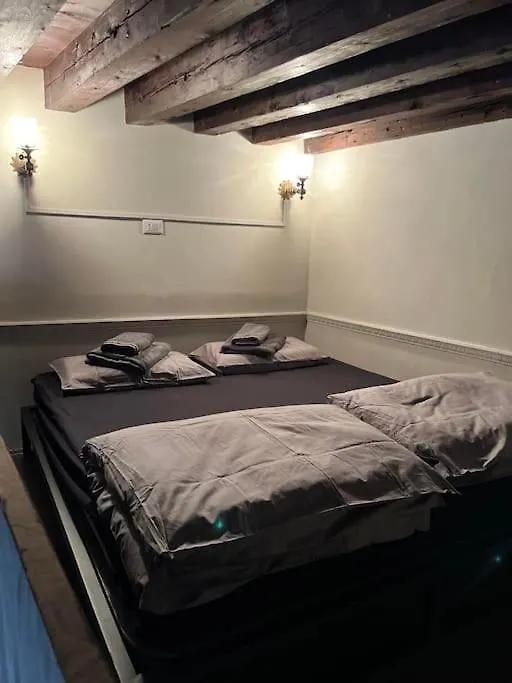 Biennale Do Pozzi Family Apartment Venice 0*,  Italy